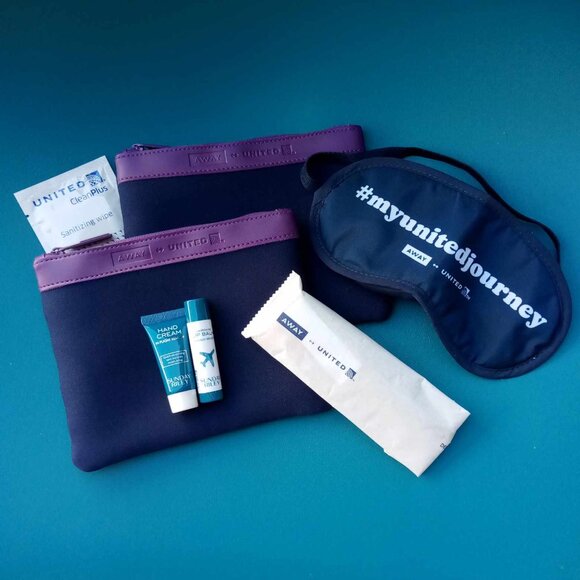 United Airlines Polaris Business Premium Class "AWAY" Sports Pouch Amenity Kits - Picture 1 of 2